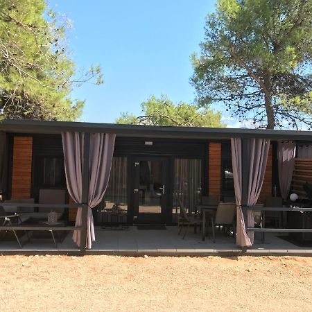 H&S Mobile Home Привлака Екстер'єр фото