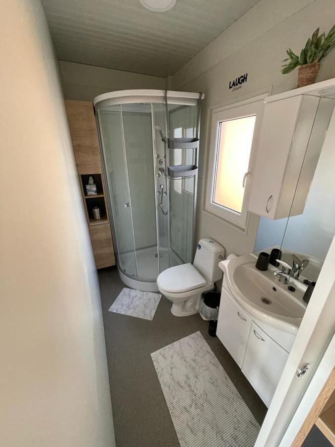 H&S Mobile Home Привлака Екстер'єр фото