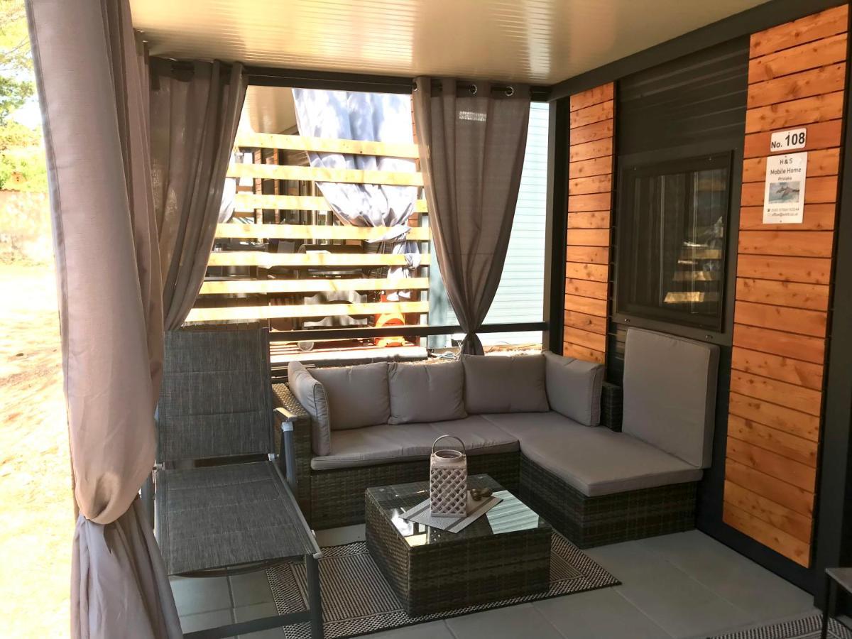 H&S Mobile Home Привлака Екстер'єр фото