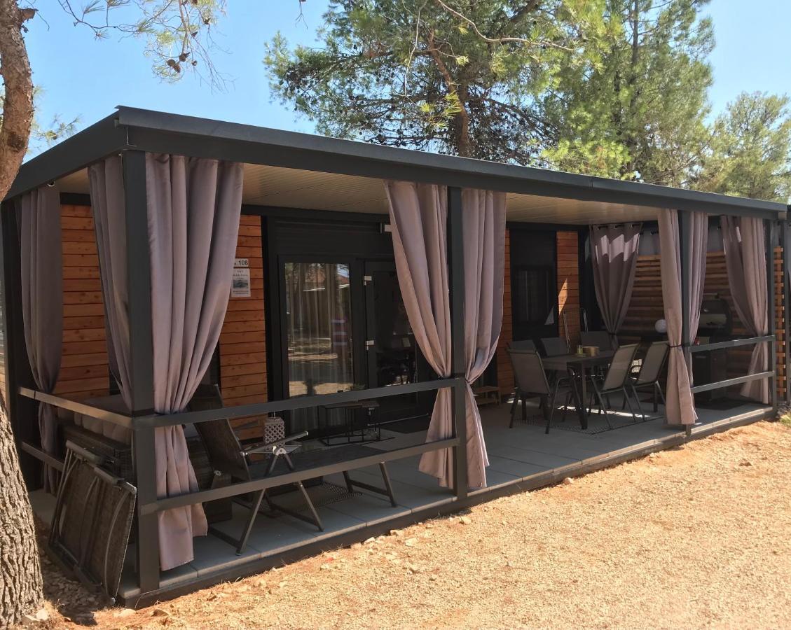 H&S Mobile Home Привлака Екстер'єр фото